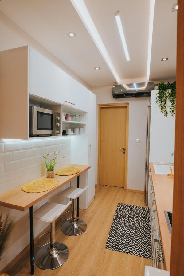 New Cozy By The Sea Apartment