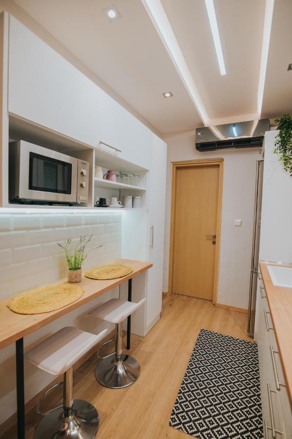 New Cozy By The Sea Apartment *